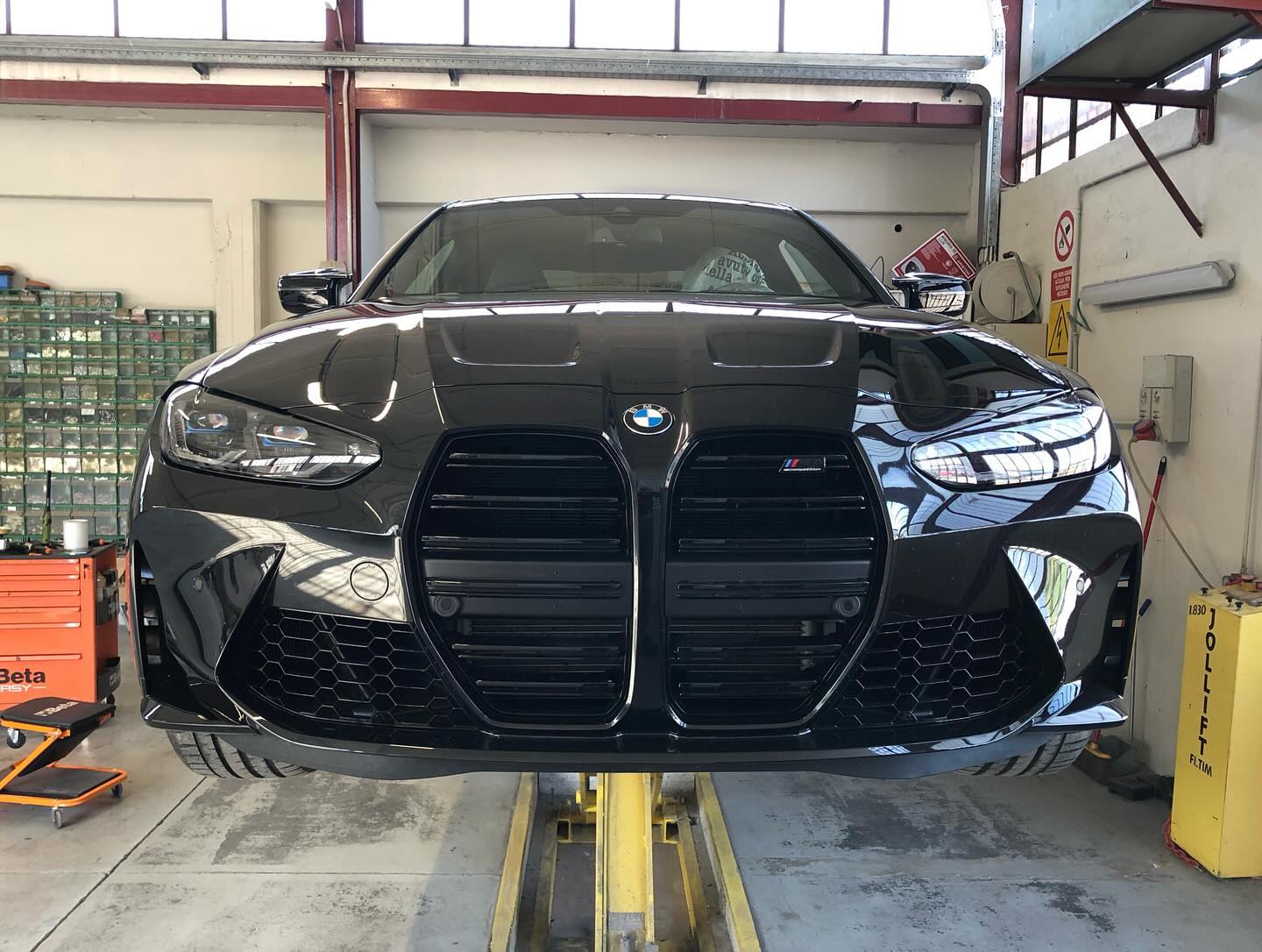 Carrozzeria Bergamo riparazione auto e moto bergamo Carrozzeria mariani Suisio